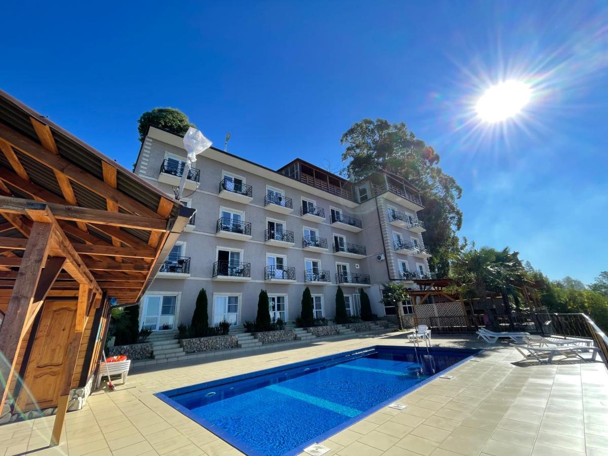 Astan Hotel Gagry Zewnętrze zdjęcie