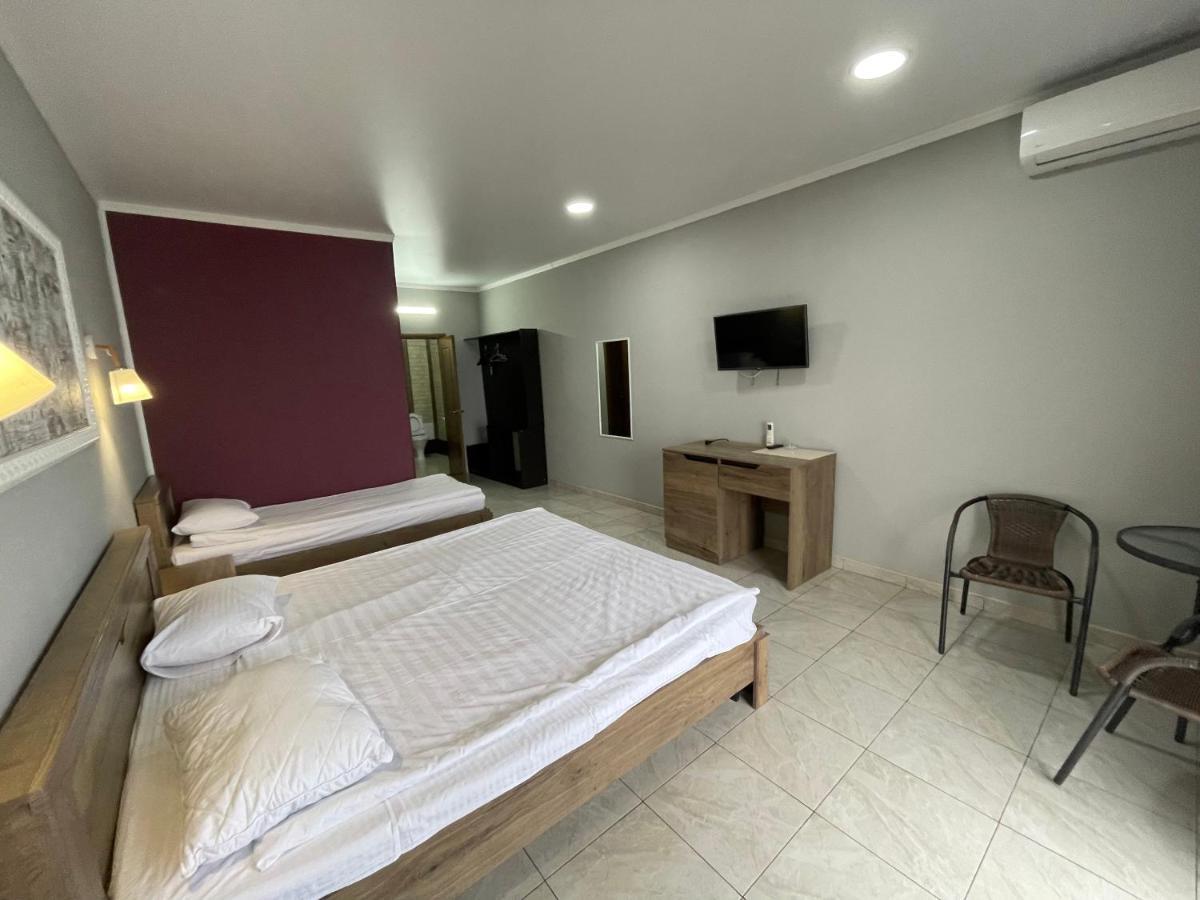 Astan Hotel Gagry Zewnętrze zdjęcie
