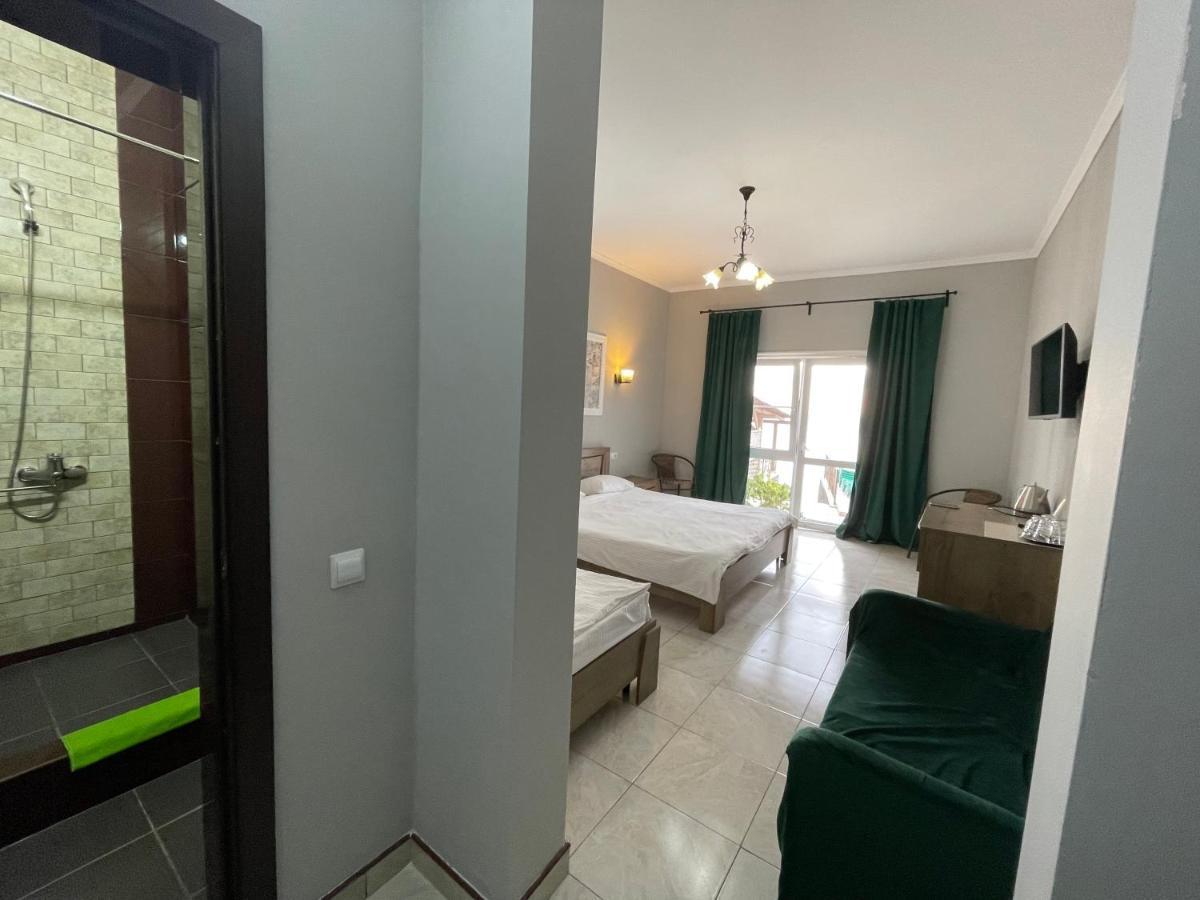 Astan Hotel Gagry Zewnętrze zdjęcie